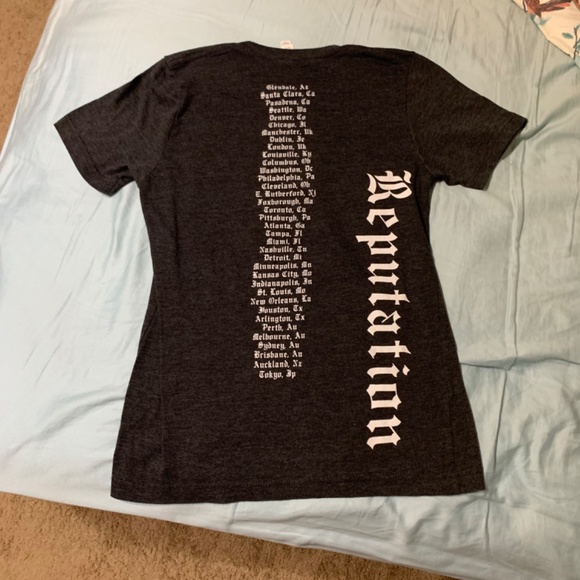 Taylor Swift reputation tour official concert shirt - Picture 3 of 4